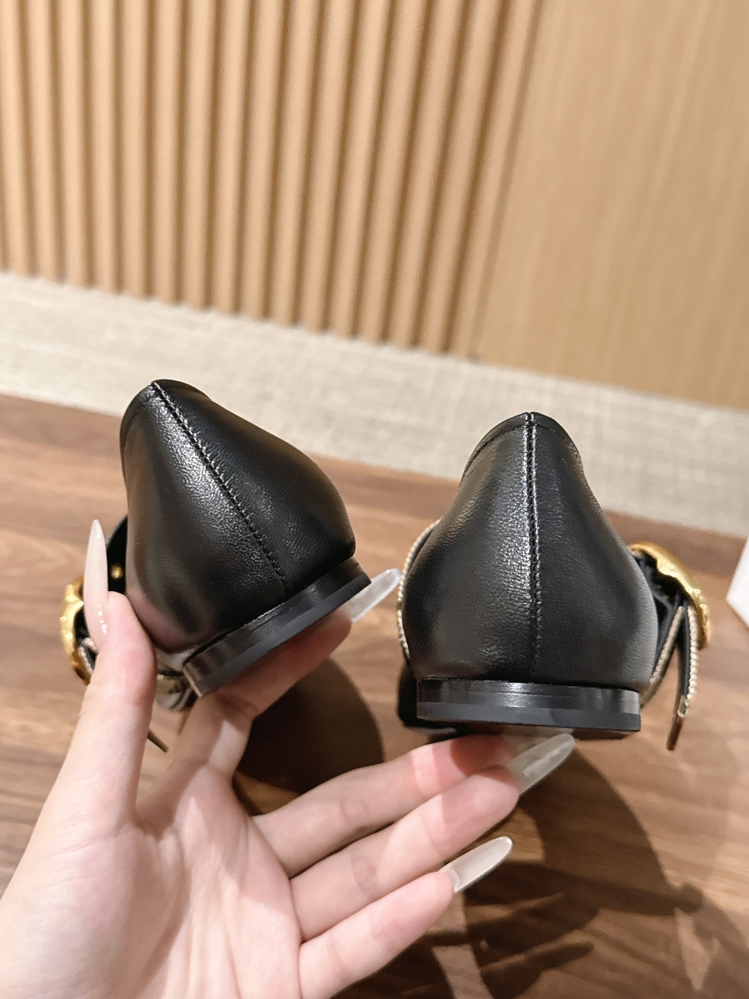 【莞产】Burberry 巴宝莉新品格纹平底芭蕾舞鞋 经典格纹铺陈老钱风格调,芭蕾鞋型柔和衬脚,玛丽珍搭扣简约利落,平底 【莞产】Burberry 巴宝莉新品格纹平底芭蕾舞鞋 经典格纹铺陈老钱风格调,芭蕾鞋型柔和衬脚,玛丽珍搭扣简约利落,平底