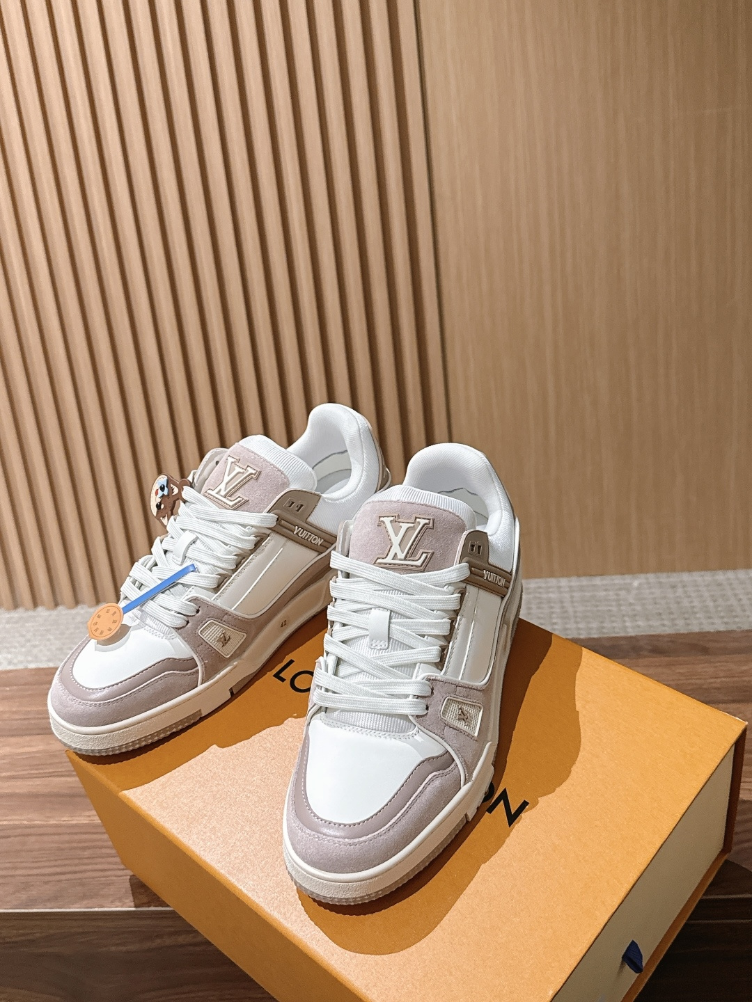 #情侣码 Louis Vuitton #路易威登休闲运动鞋 滑板鞋 经典回归每一个都不想错过!整个鞋身都有LVMonog #情侣码 Louis Vuitton #路易威登休闲运动鞋 滑板鞋 经典回归每一个都不想错过!整个鞋身都有LVMonog