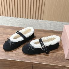 Miu Miu 缪缪26新款羊毛玛丽珍芭蕾跳舞鞋 秋冬温柔贵气天花板 MiuMiu毛绒玛丽珍 复古圆头搭配精致小蝴蝶结 Miu Miu 缪缪26新款羊毛玛丽珍芭蕾跳舞鞋 秋冬温柔贵气天花板 MiuMiu毛绒玛丽珍 复古圆头搭配精致小蝴蝶结