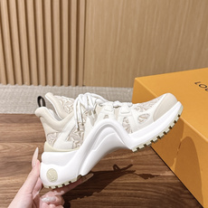 𝐋𝐕 𝐀𝐫𝐜𝐡𝐥𝐢𝐠𝐡𝐭# 路易威登#新配色老爹鞋 迪丽热巴 钟楚曦 宋妍霏都是老爹鞋的忠实粉丝 ~ 不断的新品系列加入 𝐋𝐕 𝐀𝐫𝐜𝐡𝐥𝐢𝐠𝐡𝐭# 路易威登#新配色老爹鞋 迪丽热巴 钟楚曦 宋妍霏都是老爹鞋的忠实粉丝 ~ 不断的新品系列加入