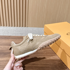 男+10 TOD'S 托德斯早秋新款复古拼色德训运动鞋 弥漫着慵懒怀旧的复古气息,巧妙的材质拼接塑造出丰富层次,褪去浮夸 男+10 TOD'S 托德斯早秋新款复古拼色德训运动鞋 弥漫着慵懒怀旧的复古气息,巧妙的材质拼接塑造出丰富层次,褪去浮夸