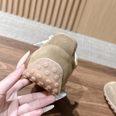 男+10 TOD'S 托德斯早秋新款复古拼色德训运动鞋 弥漫着慵懒怀旧的复古气息,巧妙的材质拼接塑造出丰富层次,褪去浮夸 男+10 TOD'S 托德斯早秋新款复古拼色德训运动鞋 弥漫着慵懒怀旧的复古气息,巧妙的材质拼接塑造出丰富层次,褪去浮夸
