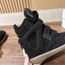 ISABEL MARANT 伊莎贝尔秋冬新款 INS网红博主热推!一双简单又不失高级的靴子...原版1:1复刻隐线大底 ISABEL MARANT 伊莎贝尔秋冬新款 INS网红博主热推!一双简单又不失高级的靴子...原版1:1复刻隐线大底