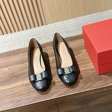 【莞产】FERRAGAMO 菲拉格慕菱格纹女士单鞋新版Vara铭牌玛丽珍网鞋脚果然更惊艳~蝴蝶结,集美感与于一体的平底鞋 【莞产】FERRAGAMO 菲拉格慕菱格纹女士单鞋新版Vara铭牌玛丽珍网鞋脚果然更惊艳~蝴蝶结,集美感与于一体的平底鞋