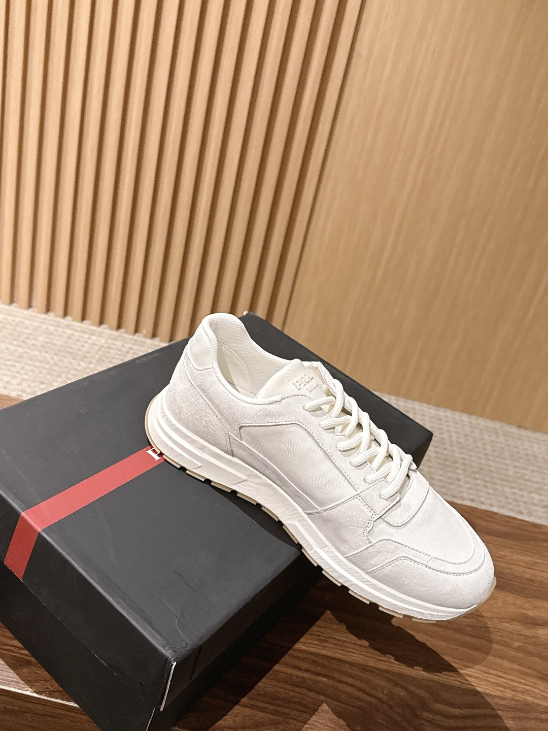 PRADA#普拉达男士三角标休闲运动鞋 特定帆布＋麂皮材质 时尚百搭 底厚4.5CM Size :39-44（38/45