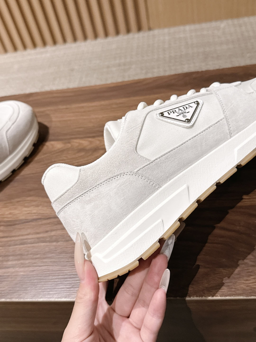 PRADA#普拉达男士三角标休闲运动鞋 特定帆布＋麂皮材质 时尚百搭 底厚4.5CM Size :39-44（38/45