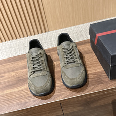 PRADA#普拉达男士三角标休闲运动鞋 特定帆布+麂皮材质 时尚百搭 底厚4.5CM Size :39-44(38/45 PRADA#普拉达男士三角标休闲运动鞋 特定帆布+麂皮材质 时尚百搭 底厚4.5CM Size :39-44(38/45