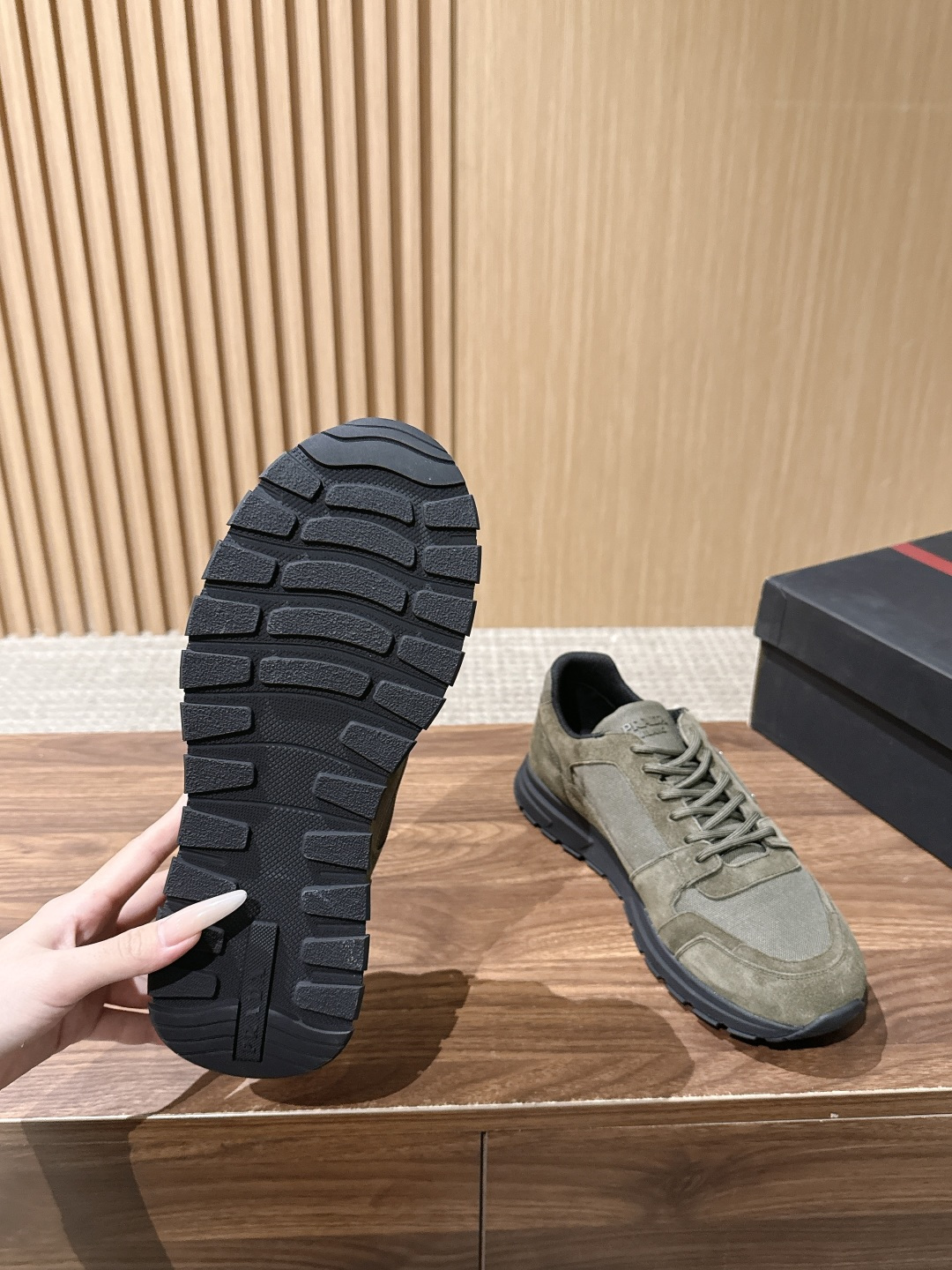 PRADA#普拉达男士三角标休闲运动鞋 特定帆布＋麂皮材质 时尚百搭 底厚4.5CM Size :39-44（38/45