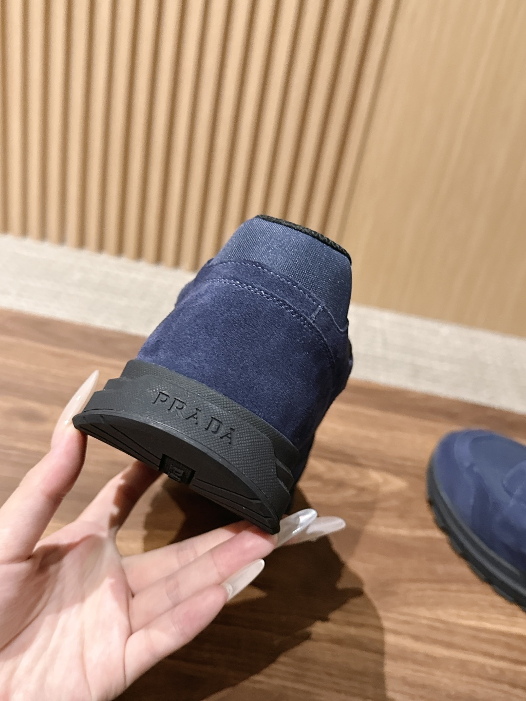 PRADA#普拉达男士三角标休闲运动鞋 特定帆布＋麂皮材质 时尚百搭 底厚4.5CM Size :39-44（38/45