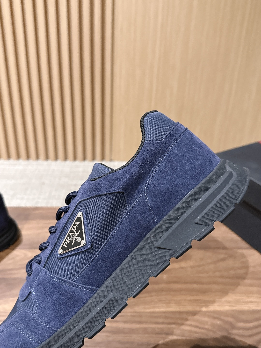 PRADA#普拉达男士三角标休闲运动鞋 特定帆布＋麂皮材质 时尚百搭 底厚4.5CM Size :39-44（38/45