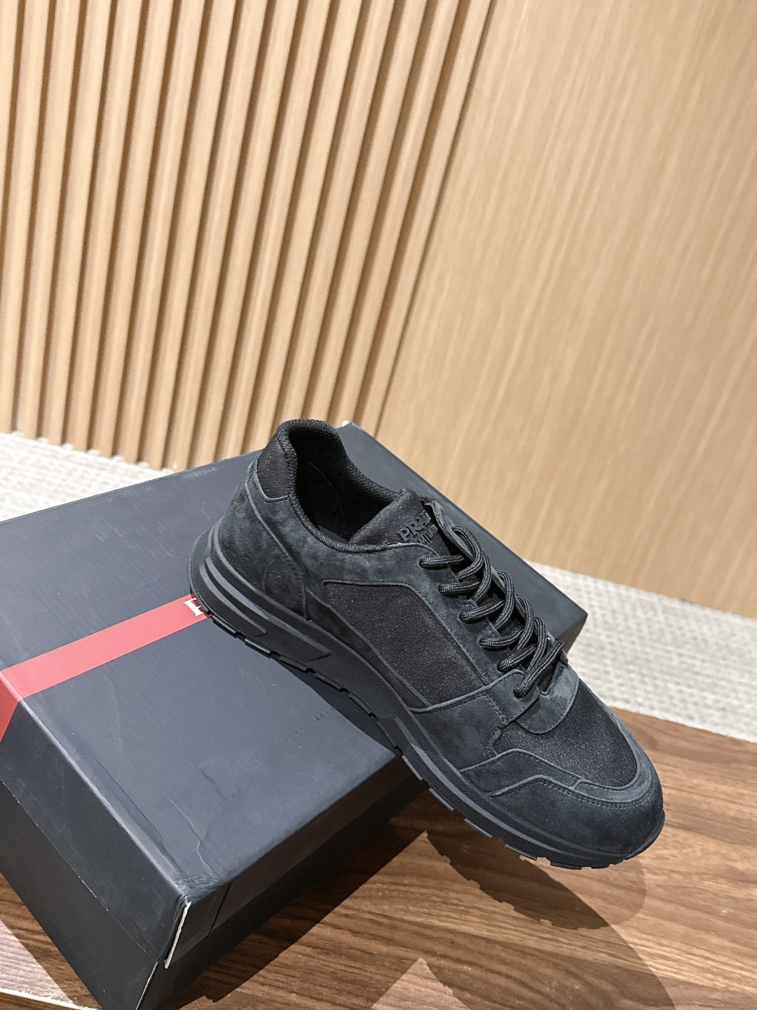 PRADA#普拉达男士三角标休闲运动鞋 特定帆布＋麂皮材质 时尚百搭 底厚4.5CM Size :39-44（38/45