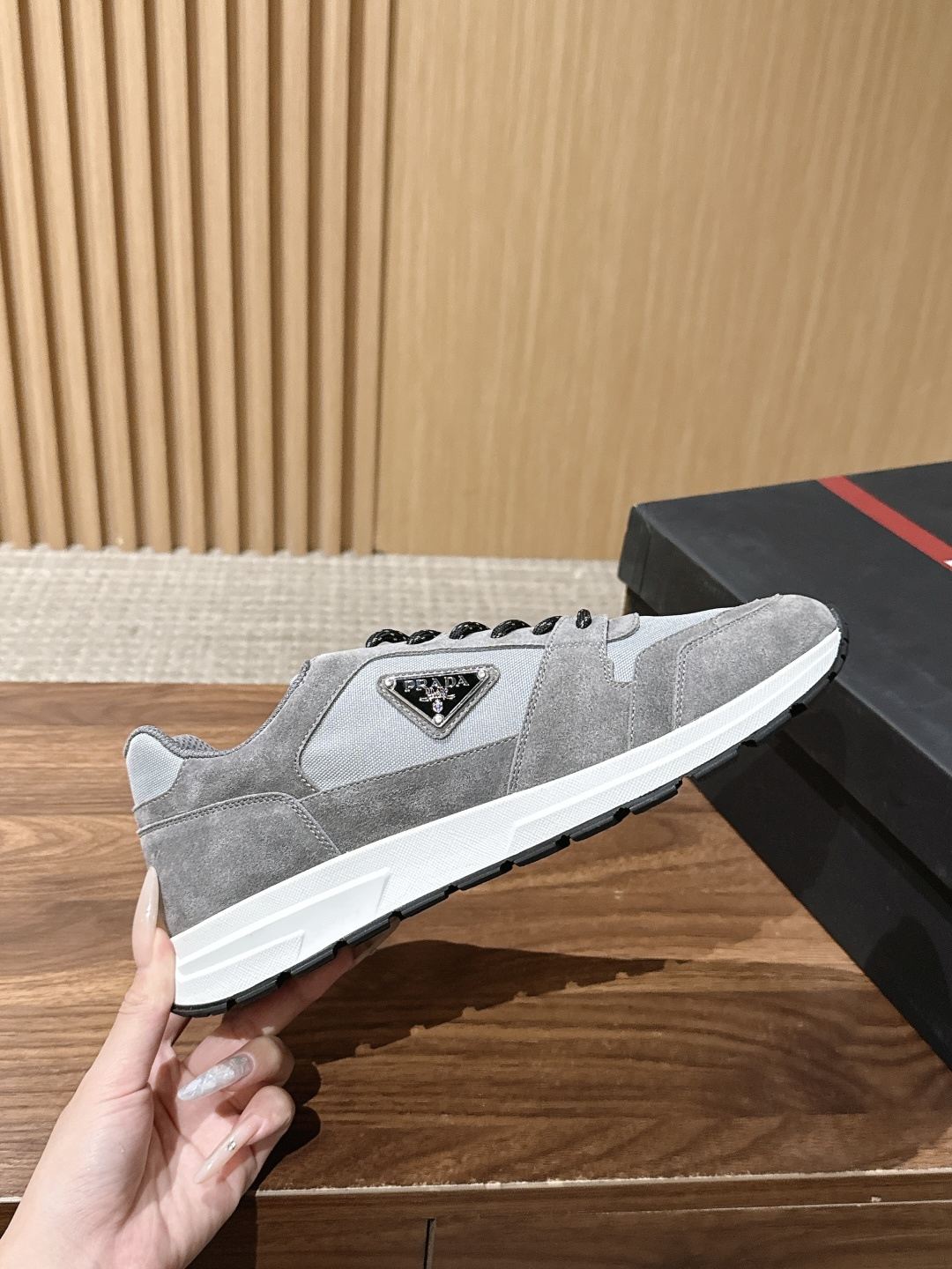 PRADA#普拉达男士三角标休闲运动鞋 特定帆布＋麂皮材质 时尚百搭 底厚4.5CM Size :39-44（38/45
