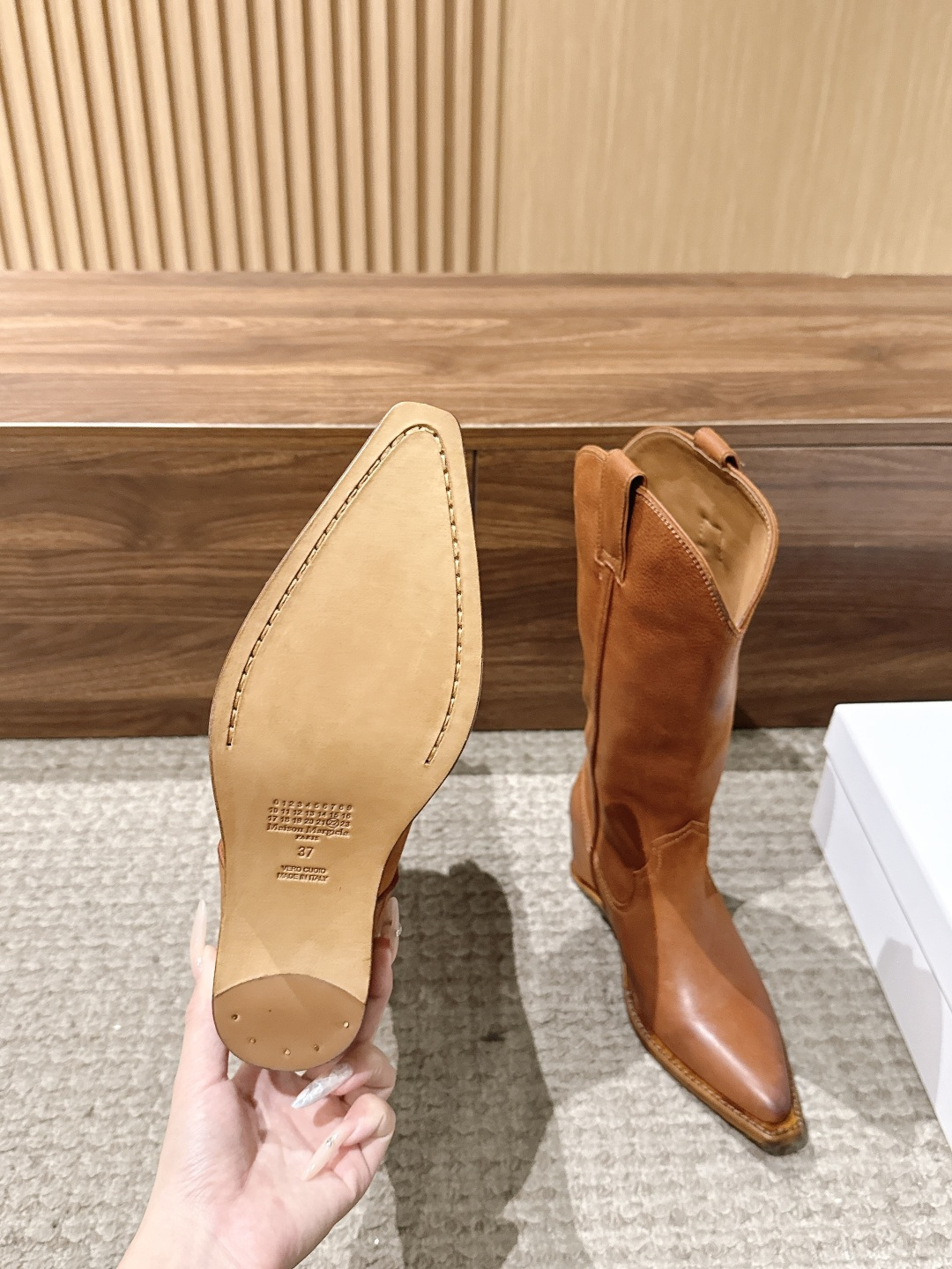 Maison Margiela 马吉拉秋冬新款 尖头 内增高 西部靴 长筒靴  Maison Margiela 一直坚持