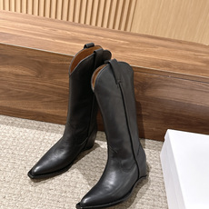 Maison Margiela 马吉拉秋冬新款 尖头 内增高 西部靴 长筒靴 Maison Margiela 一直坚持 Maison Margiela 马吉拉秋冬新款 尖头 内增高 西部靴 长筒靴 Maison Margiela 一直坚持