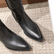 Maison Margiela 马吉拉秋冬新款 尖头 内增高 西部靴 长筒靴 Maison Margiela 一直坚持 Maison Margiela 马吉拉秋冬新款 尖头 内增高 西部靴 长筒靴 Maison Margiela 一直坚持