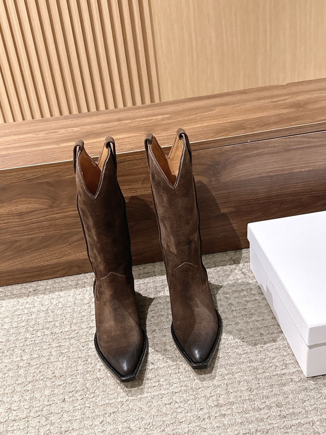 Maison Margiela 马吉拉秋冬新款 尖头 内增高 西部靴 长筒靴  Maison Margiela 一直坚持