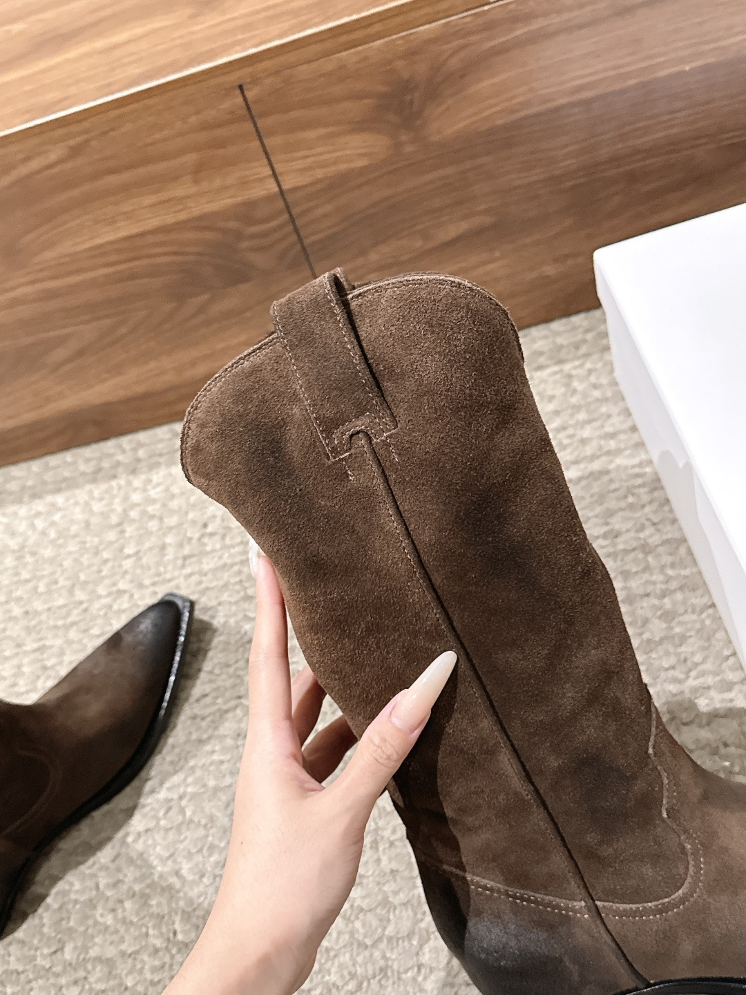 Maison Margiela 马吉拉秋冬新款 尖头 内增高 西部靴 长筒靴 Maison Margiela 一直坚持 Maison Margiela 马吉拉秋冬新款 尖头 内增高 西部靴 长筒靴 Maison Margiela 一直坚持