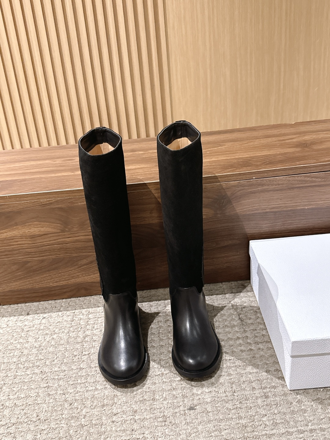 Dior Regency 系列｜26FW秋冬骑士靴 短靴/长靴    秋日氛围感王牌选手✨Dior这只徽章骑士靴，把优雅