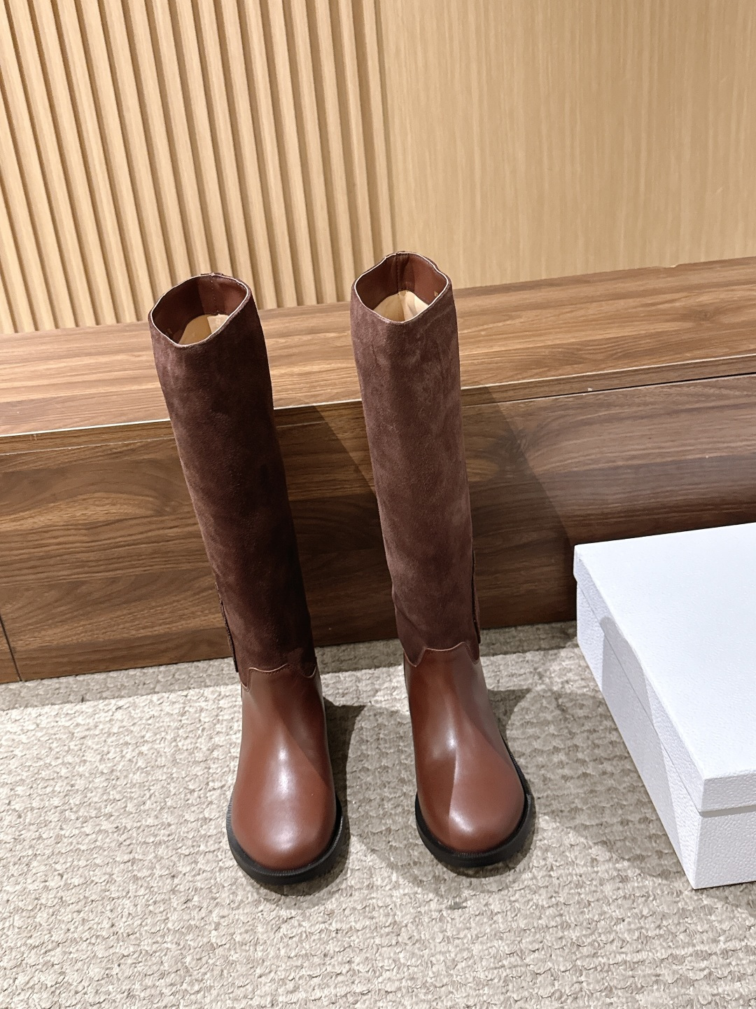 Dior Regency 系列｜26FW秋冬骑士靴 短靴/长靴    秋日氛围感王牌选手✨Dior这只徽章骑士靴，把优雅