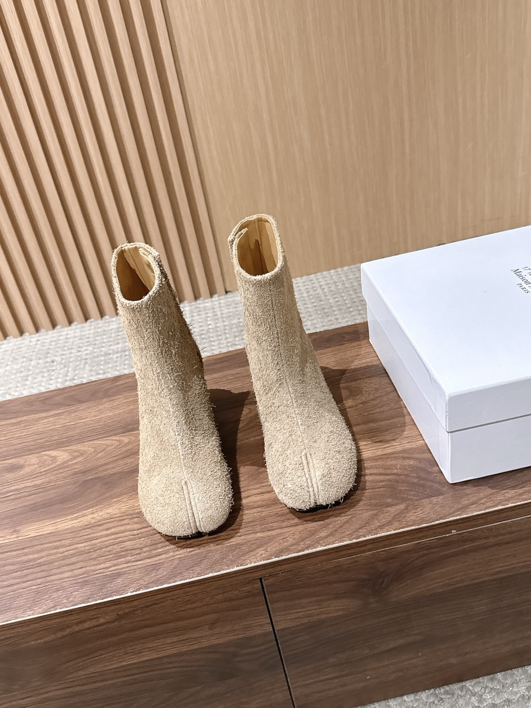 【莞产#6cm】Maison Margiela#马吉拉分趾经典分趾靴 辨识度极高，舒适度满分。 不会过时的决绝子单品 最