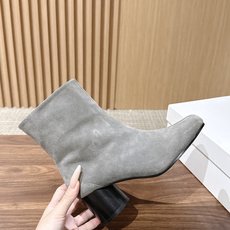 【莞产#6cm】Maison Margiela#马吉拉分趾经典分趾靴 辨识度极高,舒适度满分。 不会过时的决绝子单品 最 【莞产#6cm】Maison Margiela#马吉拉分趾经典分趾靴 辨识度极高,舒适度满分。 不会过时的决绝子单品 最