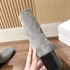 【莞产#6cm】Maison Margiela#马吉拉分趾经典分趾靴 辨识度极高,舒适度满分。 不会过时的决绝子单品 最 【莞产#6cm】Maison Margiela#马吉拉分趾经典分趾靴 辨识度极高,舒适度满分。 不会过时的决绝子单品 最