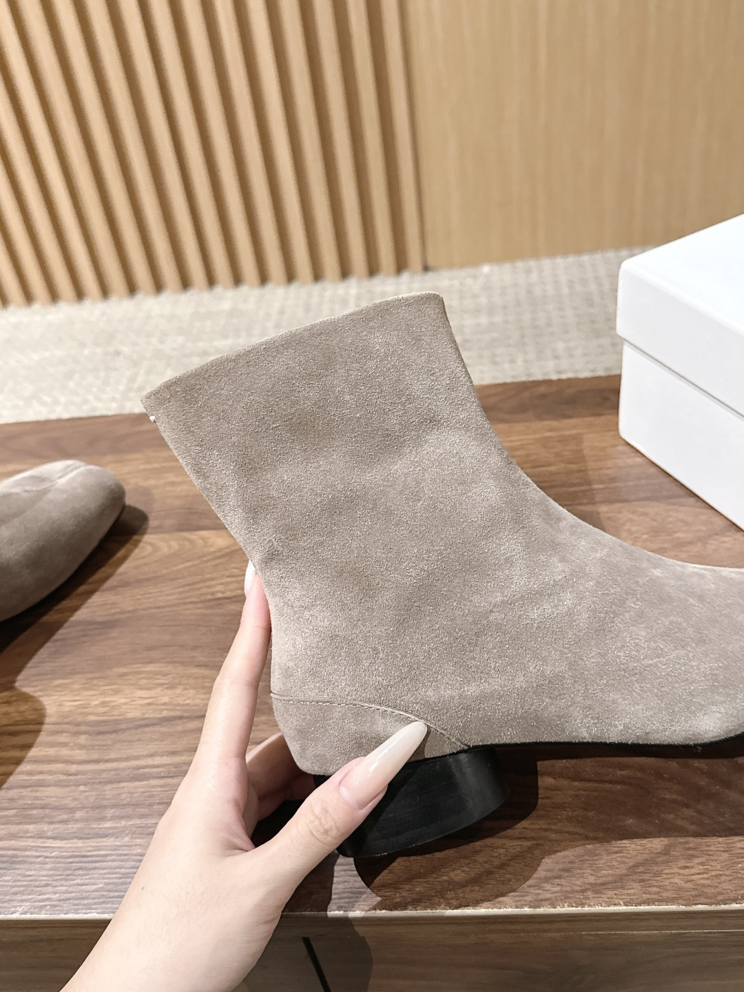 【莞产#3cm】Maison Margiela#马吉拉分趾经典分趾靴 辨识度极高,舒适度满分。 不会过时的决绝子单品 最 【莞产#3cm】Maison Margiela#马吉拉分趾经典分趾靴 辨识度极高,舒适度满分。 不会过时的决绝子单品 最