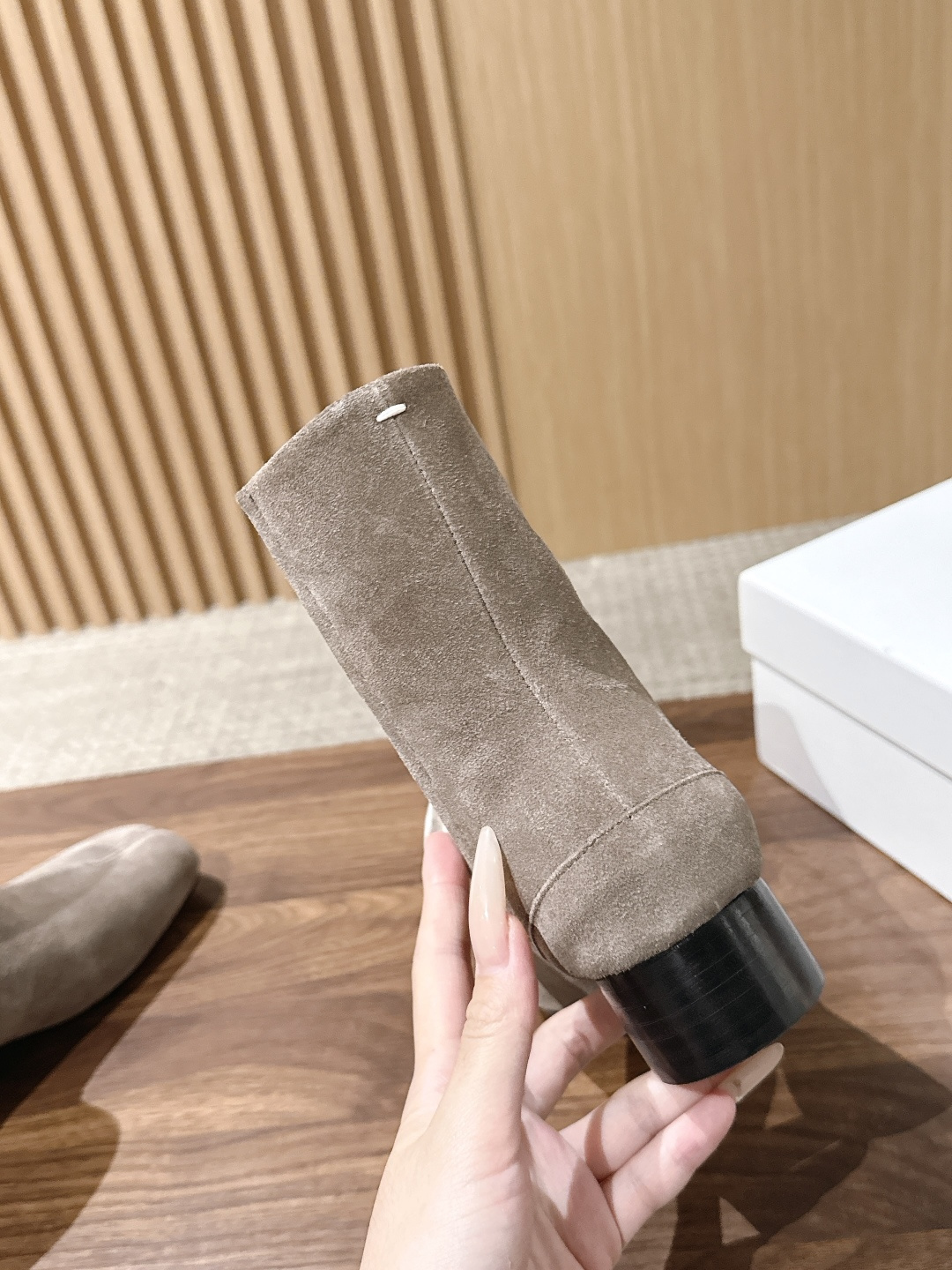 【莞产#3cm】Maison Margiela#马吉拉分趾经典分趾靴 辨识度极高,舒适度满分。 不会过时的决绝子单品 最 【莞产#3cm】Maison Margiela#马吉拉分趾经典分趾靴 辨识度极高,舒适度满分。 不会过时的决绝子单品 最