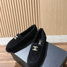 CHANEL 香奈儿秋冬新款羊毛玛丽珍平底鞋 第一眼看上就被种草了根据天气变化自由穿搭!套上袜套春夏秒变可爱单鞋!秒变 CHANEL 香奈儿秋冬新款羊毛玛丽珍平底鞋 第一眼看上就被种草了根据天气变化自由穿搭!套上袜套春夏秒变可爱单鞋!秒变