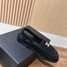 CHANEL 香奈儿秋冬新款羊毛玛丽珍平底鞋 第一眼看上就被种草了根据天气变化自由穿搭!套上袜套春夏秒变可爱单鞋!秒变 CHANEL 香奈儿秋冬新款羊毛玛丽珍平底鞋 第一眼看上就被种草了根据天气变化自由穿搭!套上袜套春夏秒变可爱单鞋!秒变