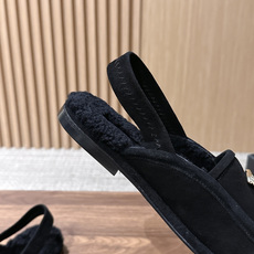 CHANEL 香奈儿秋冬新款羊毛玛丽珍平底鞋 第一眼看上就被种草了根据天气变化自由穿搭!套上袜套春夏秒变可爱单鞋!秒变 CHANEL 香奈儿秋冬新款羊毛玛丽珍平底鞋 第一眼看上就被种草了根据天气变化自由穿搭!套上袜套春夏秒变可爱单鞋!秒变