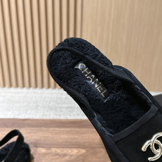 CHANEL 香奈儿秋冬新款羊毛玛丽珍平底鞋 第一眼看上就被种草了根据天气变化自由穿搭!套上袜套春夏秒变可爱单鞋!秒变 CHANEL 香奈儿秋冬新款羊毛玛丽珍平底鞋 第一眼看上就被种草了根据天气变化自由穿搭!套上袜套春夏秒变可爱单鞋!秒变