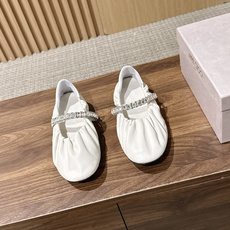 Jimmy Choo | JADE 周仰杰新款缎面芭蕾舞鞋 甄选高级黑缎面,鞋身错落镶嵌水滴水晶 脚背方钻饰带点睛,华丽 Jimmy Choo | JADE 周仰杰新款缎面芭蕾舞鞋 甄选高级黑缎面,鞋身错落镶嵌水滴水晶 脚背方钻饰带点睛,华丽