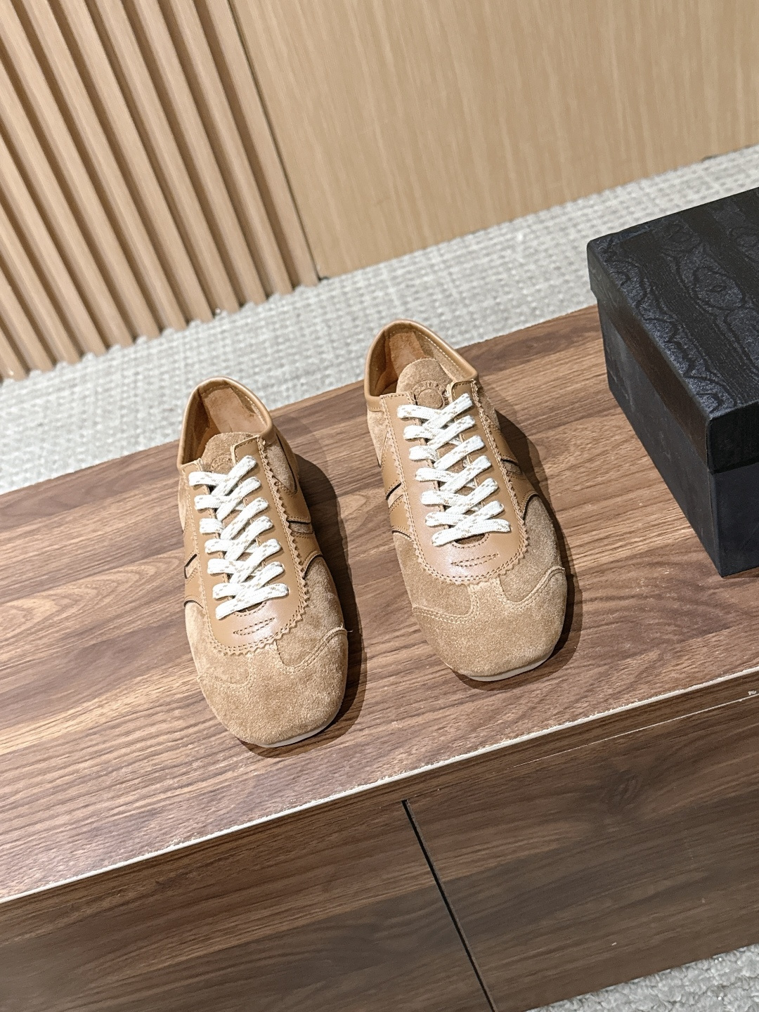 Dries Van Noten 新配色复古德训鞋 也太美了吧 dries 总会给我带来惊喜 Dries Van No Dries Van Noten 新配色复古德训鞋 也太美了吧 dries 总会给我带来惊喜 Dries Van No
