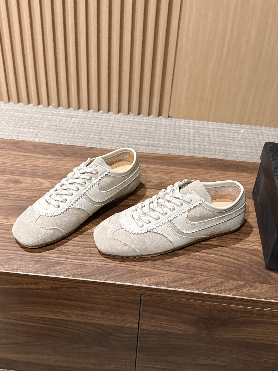 Dries Van Noten 新配色复古德训鞋 也太美了吧 dries 总会给我带来惊喜 Dries Van No Dries Van Noten 新配色复古德训鞋 也太美了吧 dries 总会给我带来惊喜 Dries Van No