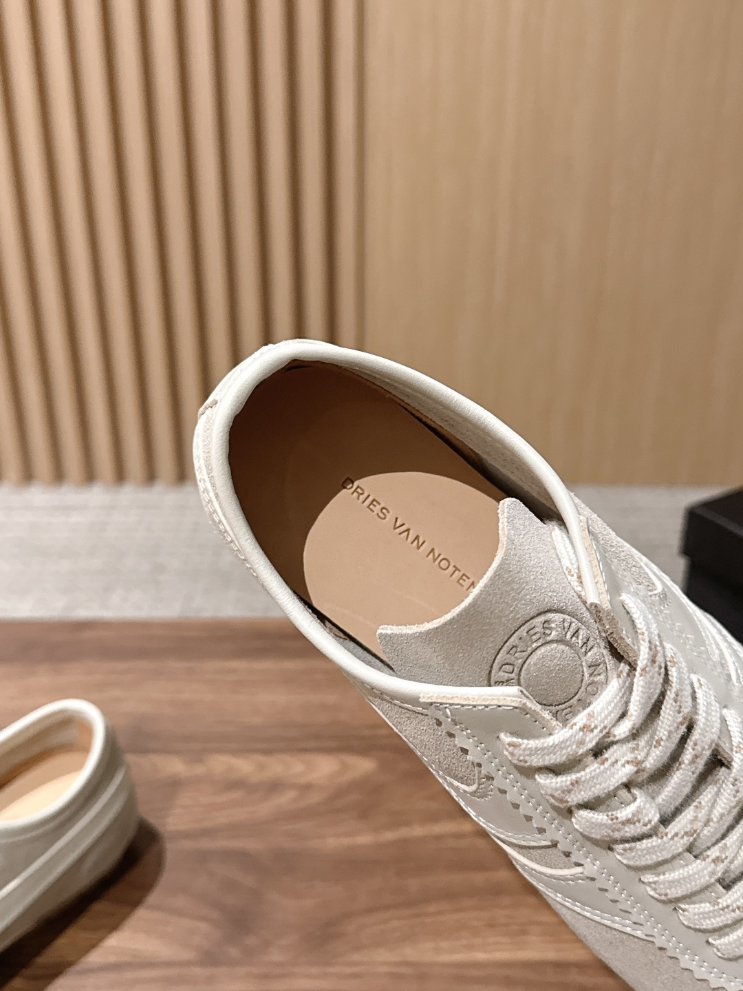 Dries Van Noten 新配色复古德训鞋 也太美了吧 dries 总会给我带来惊喜 Dries Van No Dries Van Noten 新配色复古德训鞋 也太美了吧 dries 总会给我带来惊喜 Dries Van No