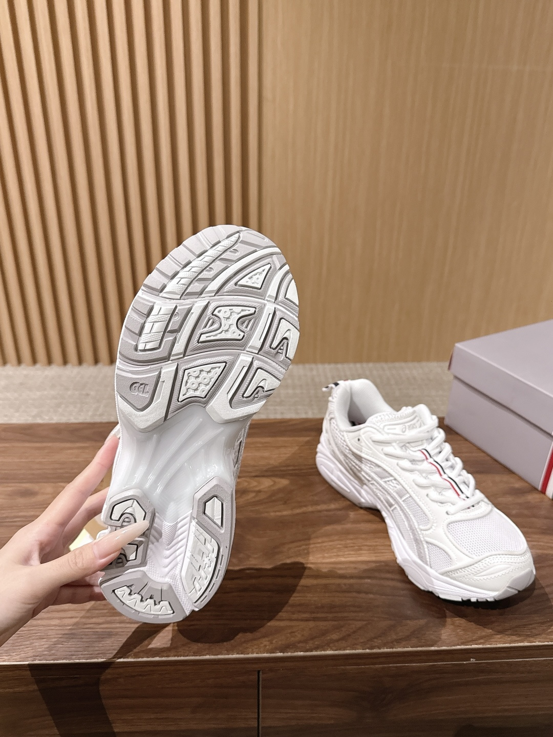 亚瑟士联名款来…… 26款重磅推出!!纯原 纯原Thom Browne&Asics联名款运动鞋! Thom B 亚瑟士联名款来…… 26款重磅推出!!纯原 纯原Thom Browne&Asics联名款运动鞋! Thom B