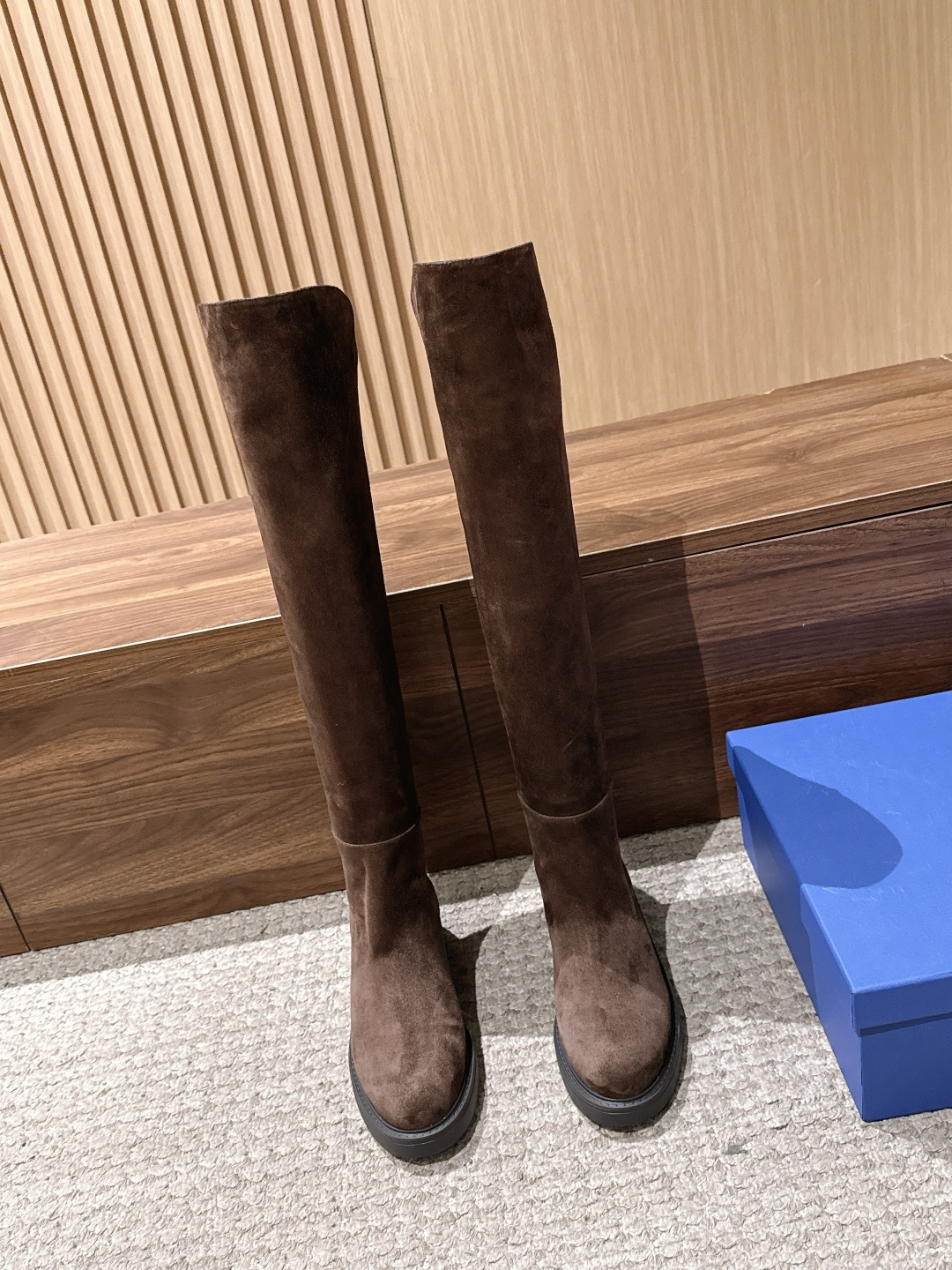 Stuart Weitzman SW5050｜杨幂同款过膝长靴✨   年度封神的SW5050经典款上新啦，妥妥的明星网红