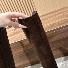 Stuart Weitzman SW5050|杨幂同款过膝长靴✨ 年度封神的SW5050经典款上新啦,妥妥的明星网红 Stuart Weitzman SW5050|杨幂同款过膝长靴✨ 年度封神的SW5050经典款上新啦,妥妥的明星网红