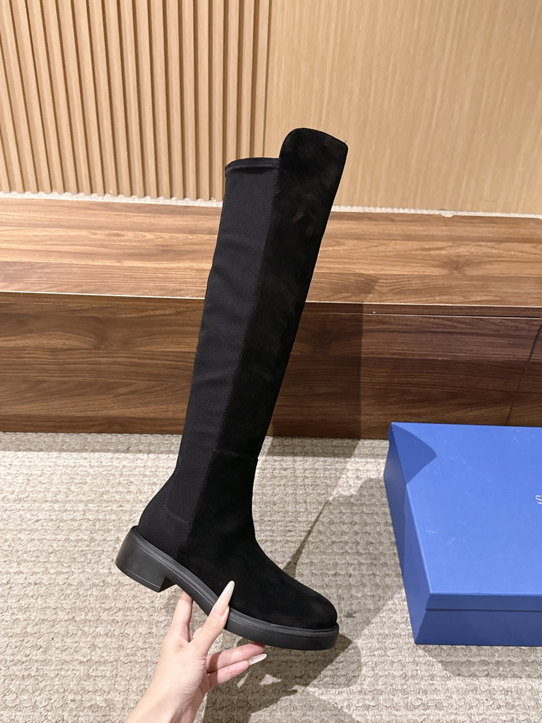 Stuart Weitzman SW5050｜杨幂同款过膝长靴✨   年度封神的SW5050经典款上新啦，妥妥的明星网红