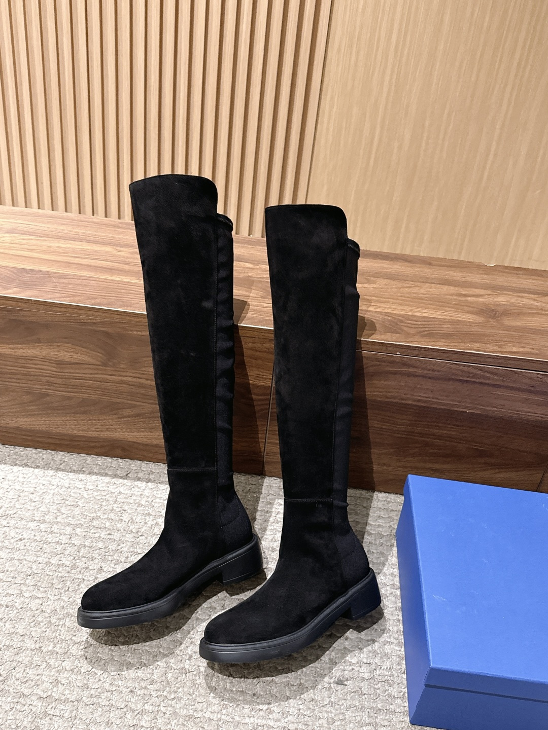 Stuart Weitzman SW5050｜杨幂同款过膝长靴✨   年度封神的SW5050经典款上新啦，妥妥的明星网红