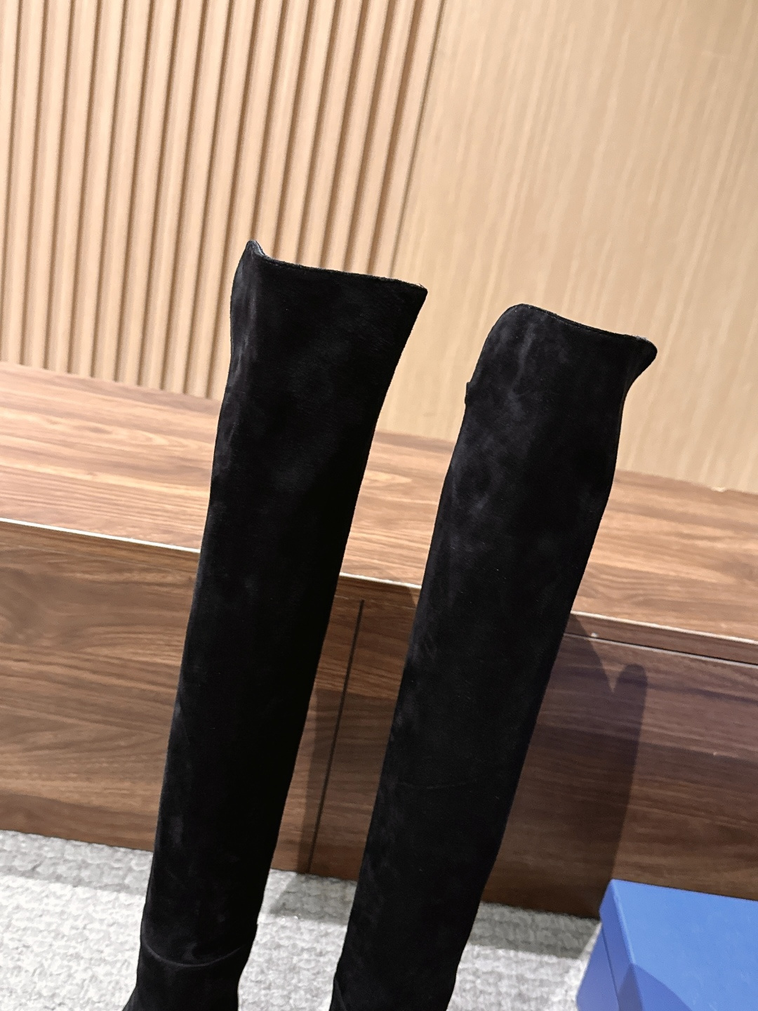 Stuart Weitzman SW5050｜杨幂同款过膝长靴✨   年度封神的SW5050经典款上新啦，妥妥的明星网红