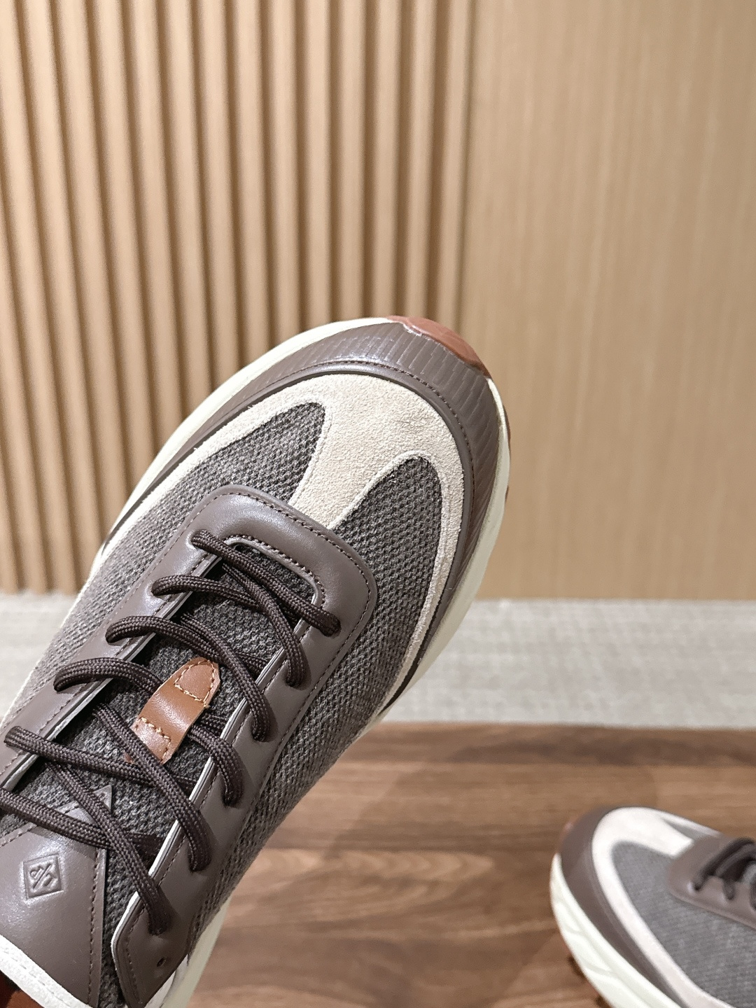 Loro Piana Mera Trail Walk 男士运动鞋 兼顾户外机能质感与意式低调奢华,LP这双Mera Tr Loro Piana Mera Trail Walk 男士运动鞋 兼顾户外机能质感与意式低调奢华,LP这双Mera Tr