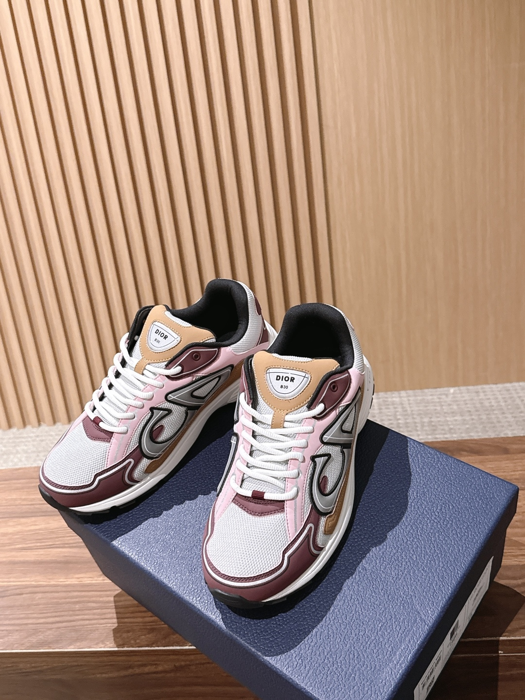 𝐂𝐇𝐑𝐈𝐒𝐓𝐈𝐀𝐍 𝐃𝐈𝐎𝐑 𝐁𝟯𝟬 迪奥火爆情侣休闲鞋【撞脸NB?现已是D奥B30】时代 顺应复古市场趋势的「Dad 𝐂𝐇𝐑𝐈𝐒𝐓𝐈𝐀𝐍 𝐃𝐈𝐎𝐑 𝐁𝟯𝟬 迪奥火爆情侣休闲鞋【撞脸NB?现已是D奥B30】时代 顺应复古市场趋势的「Dad