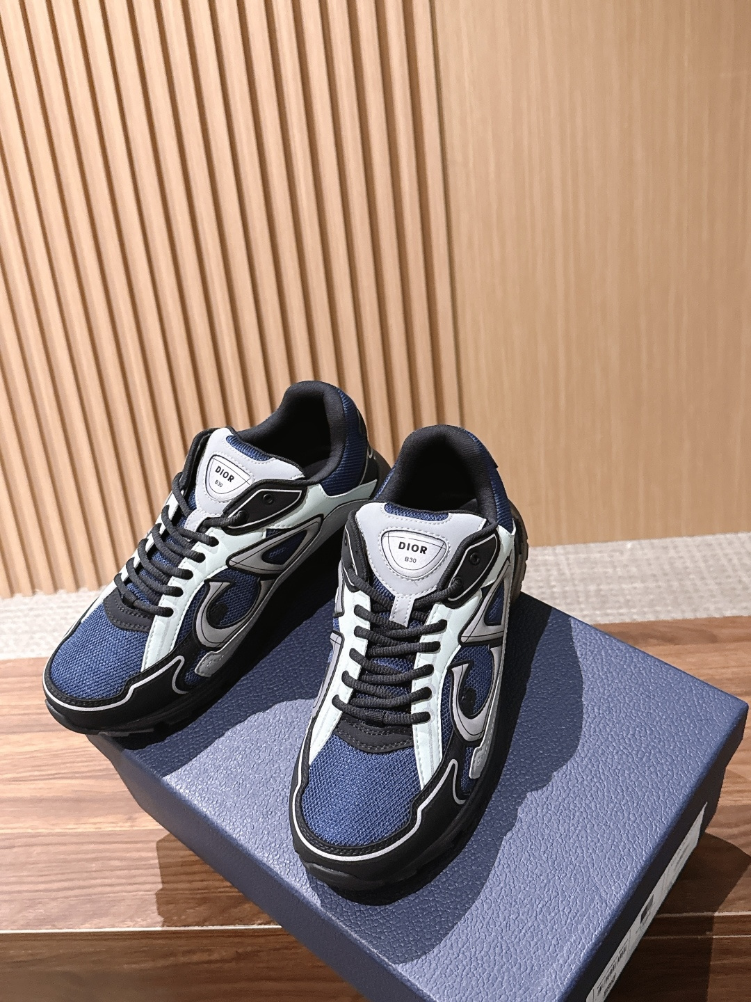 𝐂𝐇𝐑𝐈𝐒𝐓𝐈𝐀𝐍 𝐃𝐈𝐎𝐑 𝐁𝟯𝟬 迪奥火爆情侣休闲鞋【撞脸NB?现已是D奥B30】时代 顺应复古市场趋势的「Dad 𝐂𝐇𝐑𝐈𝐒𝐓𝐈𝐀𝐍 𝐃𝐈𝐎𝐑 𝐁𝟯𝟬 迪奥火爆情侣休闲鞋【撞脸NB?现已是D奥B30】时代 顺应复古市场趋势的「Dad