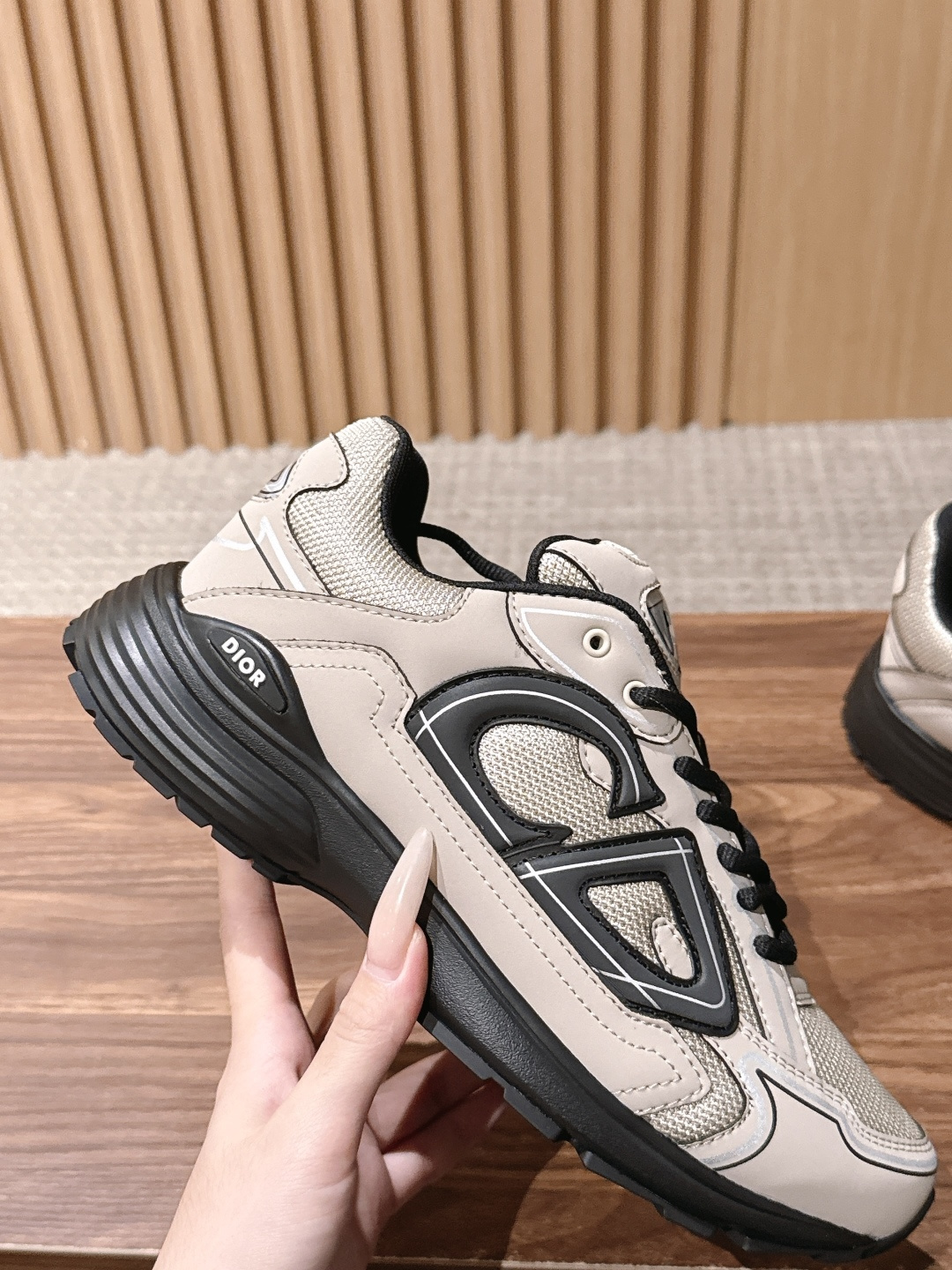 𝐂𝐇𝐑𝐈𝐒𝐓𝐈𝐀𝐍 𝐃𝐈𝐎𝐑 𝐁𝟯𝟬 迪奥火爆情侣休闲鞋【撞脸NB?现已是D奥B30】时代 顺应复古市场趋势的「Dad 𝐂𝐇𝐑𝐈𝐒𝐓𝐈𝐀𝐍 𝐃𝐈𝐎𝐑 𝐁𝟯𝟬 迪奥火爆情侣休闲鞋【撞脸NB?现已是D奥B30】时代 顺应复古市场趋势的「Dad
