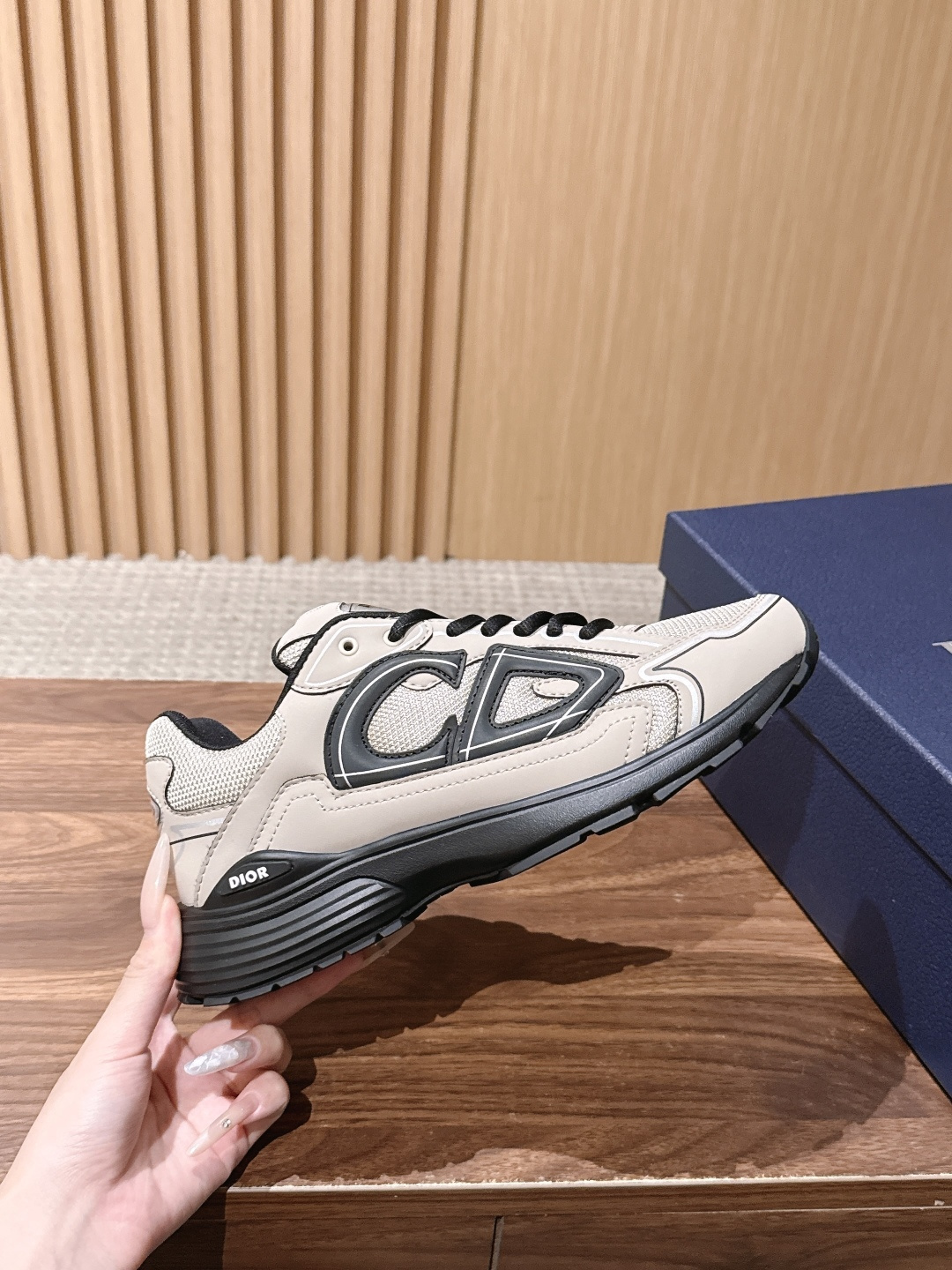 𝐂𝐇𝐑𝐈𝐒𝐓𝐈𝐀𝐍 𝐃𝐈𝐎𝐑 𝐁𝟯𝟬 迪奥火爆情侣休闲鞋【撞脸NB?现已是D奥B30】时代 顺应复古市场趋势的「Dad 𝐂𝐇𝐑𝐈𝐒𝐓𝐈𝐀𝐍 𝐃𝐈𝐎𝐑 𝐁𝟯𝟬 迪奥火爆情侣休闲鞋【撞脸NB?现已是D奥B30】时代 顺应复古市场趋势的「Dad