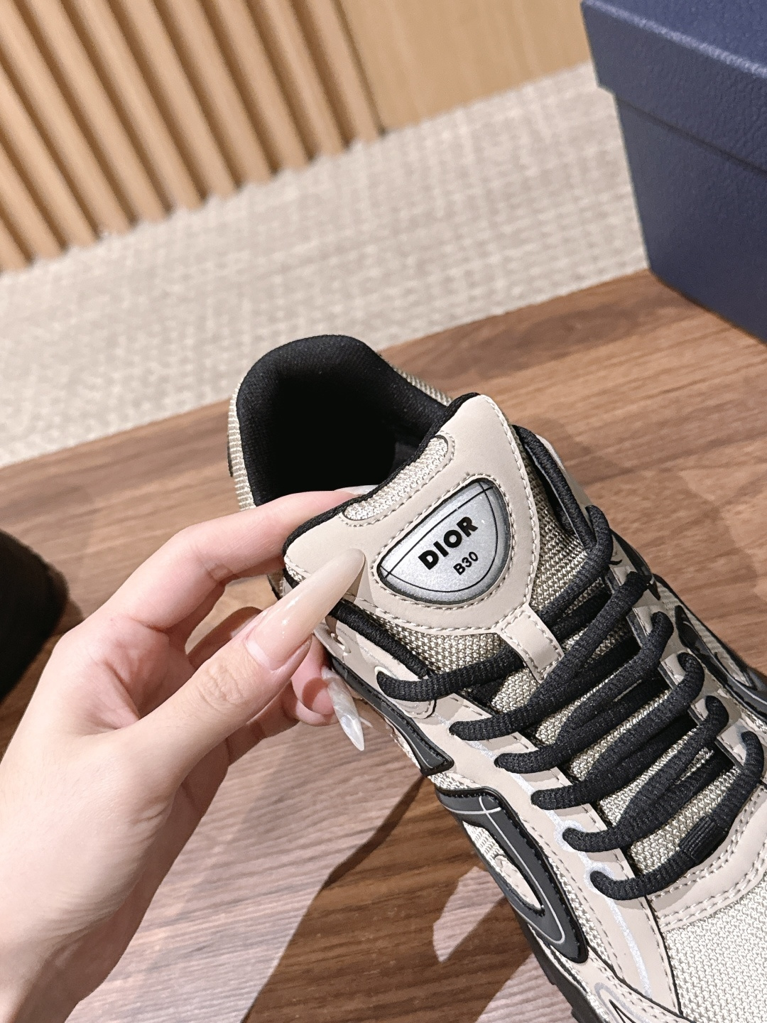 𝐂𝐇𝐑𝐈𝐒𝐓𝐈𝐀𝐍 𝐃𝐈𝐎𝐑 𝐁𝟯𝟬 迪奥火爆情侣休闲鞋【撞脸NB?现已是D奥B30】时代 顺应复古市场趋势的「Dad 𝐂𝐇𝐑𝐈𝐒𝐓𝐈𝐀𝐍 𝐃𝐈𝐎𝐑 𝐁𝟯𝟬 迪奥火爆情侣休闲鞋【撞脸NB?现已是D奥B30】时代 顺应复古市场趋势的「Dad