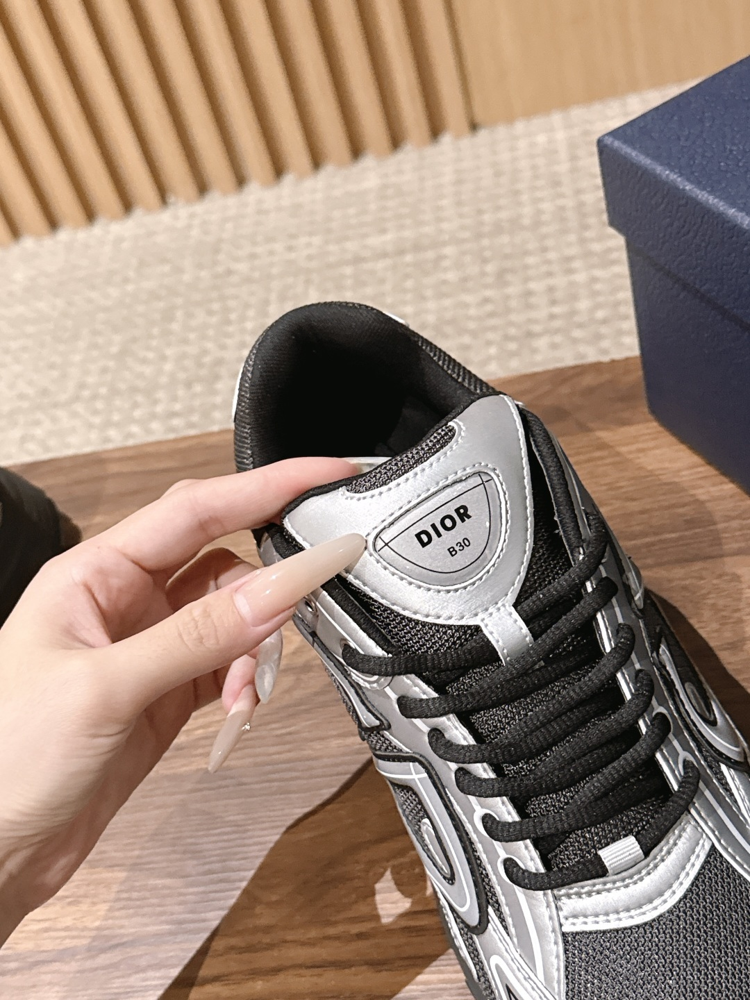 𝐂𝐇𝐑𝐈𝐒𝐓𝐈𝐀𝐍 𝐃𝐈𝐎𝐑 𝐁𝟯𝟬 迪奥火爆情侣休闲鞋【撞脸NB?现已是D奥B30】时代 顺应复古市场趋势的「Dad 𝐂𝐇𝐑𝐈𝐒𝐓𝐈𝐀𝐍 𝐃𝐈𝐎𝐑 𝐁𝟯𝟬 迪奥火爆情侣休闲鞋【撞脸NB?现已是D奥B30】时代 顺应复古市场趋势的「Dad