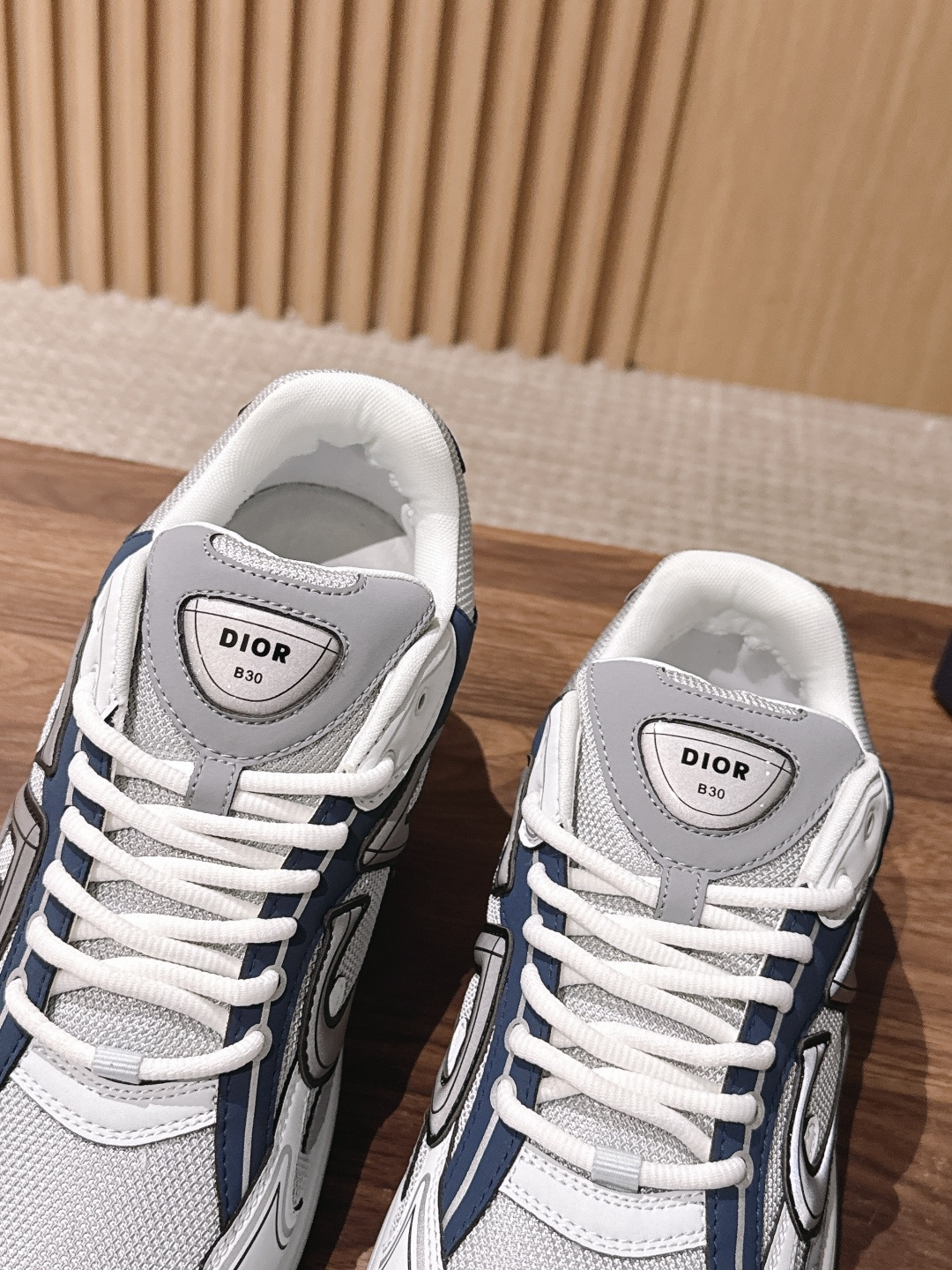 𝐂𝐇𝐑𝐈𝐒𝐓𝐈𝐀𝐍 𝐃𝐈𝐎𝐑 𝐁𝟯𝟬 迪奥火爆情侣休闲鞋【撞脸NB?现已是D奥B30】时代 顺应复古市场趋势的「Dad 𝐂𝐇𝐑𝐈𝐒𝐓𝐈𝐀𝐍 𝐃𝐈𝐎𝐑 𝐁𝟯𝟬 迪奥火爆情侣休闲鞋【撞脸NB?现已是D奥B30】时代 顺应复古市场趋势的「Dad
